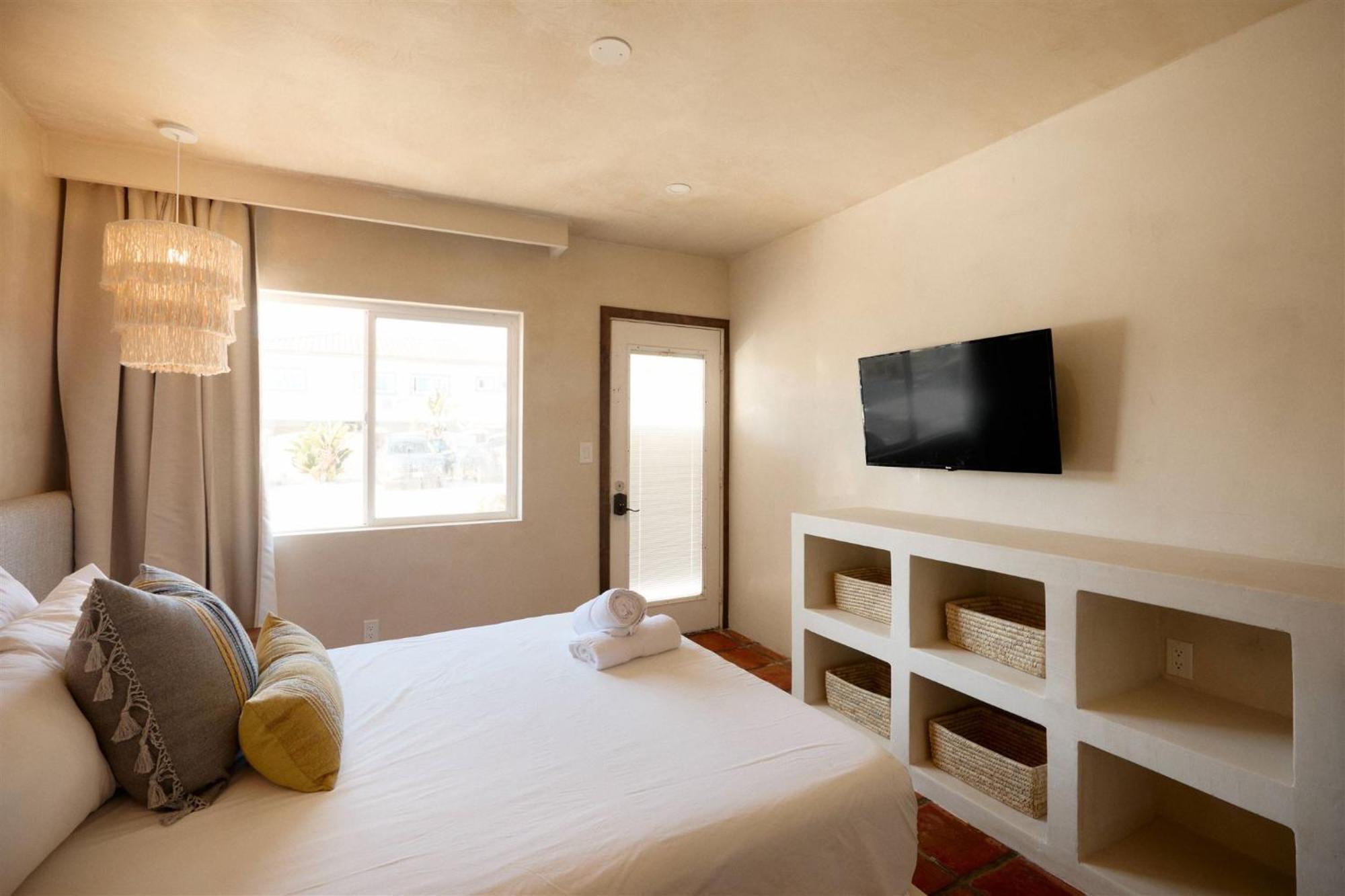 Hotel Castle Imperial Beach